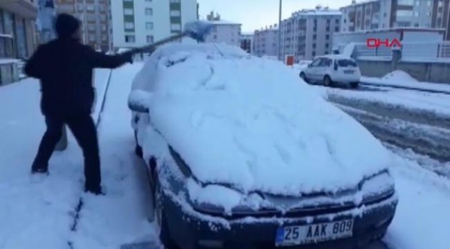 Erzurum yağan kar ile güne beyaz başladı