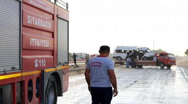 Diyarbakır'daki feci kaza güvelik kamerasına yansıdı