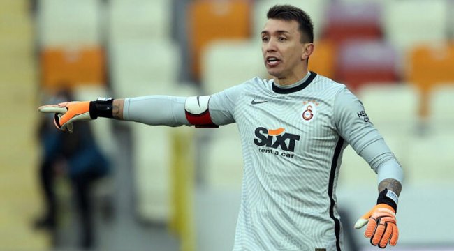 Muslera rakibe korku takıma güven veriyor