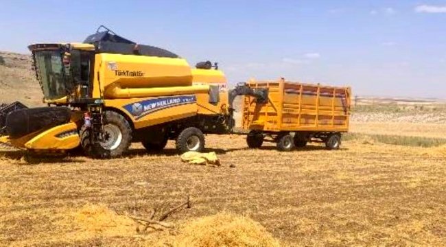 Kurtalan'da feci ölüm: Tamir etmek istediği biçerdövere sıkışarak hayatını kaybetti