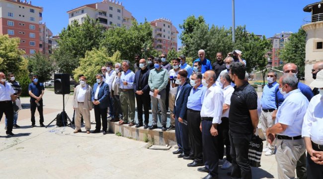 Mısır'da darbe karşıtı 12 kişinin idam kararına tepki gösterildi