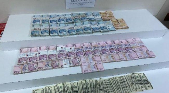 Polis şüphe üzerine aracı durdurdu, 2 milyon liralık hırsızlık ortaya çıktı