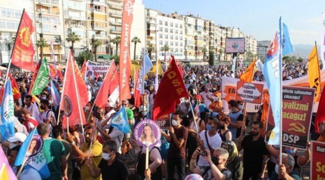 İzmir'de 'Demokrasi İçin Bir Nefes' Mitingi