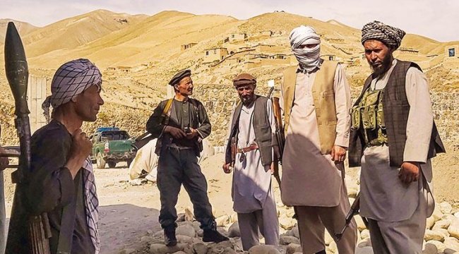 Taliban ilerliyor Kabil zorlanıyor