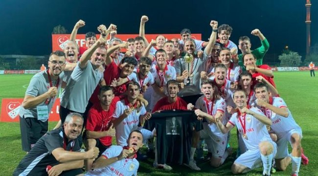 U19 TFF 1. Lig'de Samsunspor şampiyon oldu