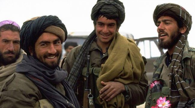 Afganistan: Taliban, IŞİD ve El Kaide nasıl ayrışıyor, aralarında ne farklar var?