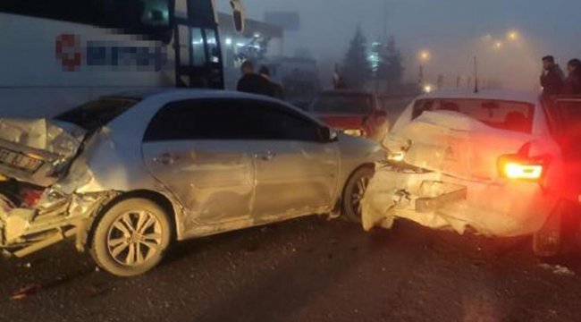 Afyonkarahisar'da 20 aracın karıştığı zincirleme kaza: Çok sayıda yaralı var