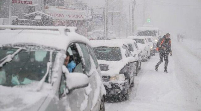 Binlerce araç mahsur kalmıştı! Yolda kalanlara 2 bin euro ödenecek