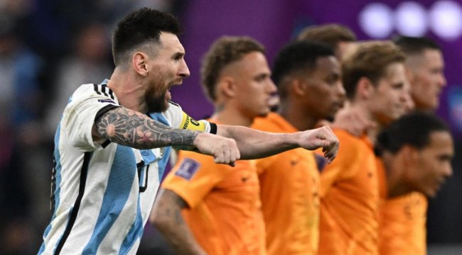 Dünya Kupası'ndaki Arjantin - Hollanda maçı dünyayı 2'ye böldü! Futbolcular birbirlerine girdi, Lionel Messi bile ağzını bozdu