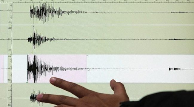  Bingöl ve İstanbul'da ayrı ayrı 7.2 ve 7.4 deprem uyarısı