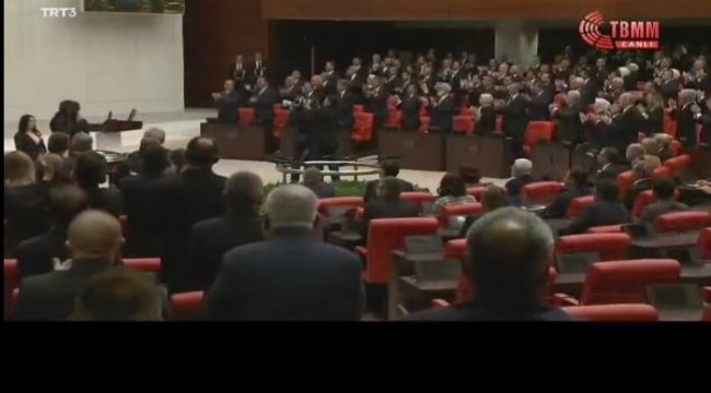 Cumhurbaşkanı Erdoğan'ın yemin töreninde gerginlik! AK Partililerle CHP'lilere arasında 'ayağa kalmadınız' tartışması