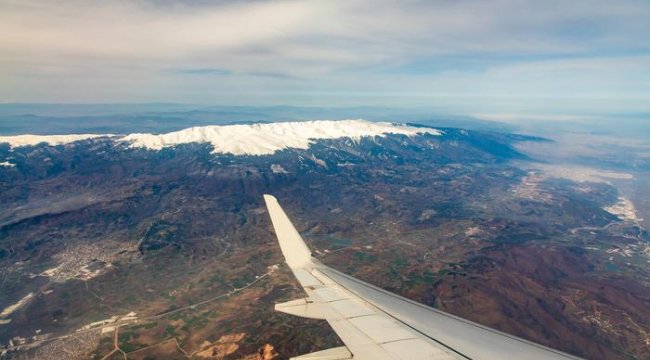 Afganistan'ın Kuzeyinde yolcu uçağı düştü! Ölü ve Yaralılar Var