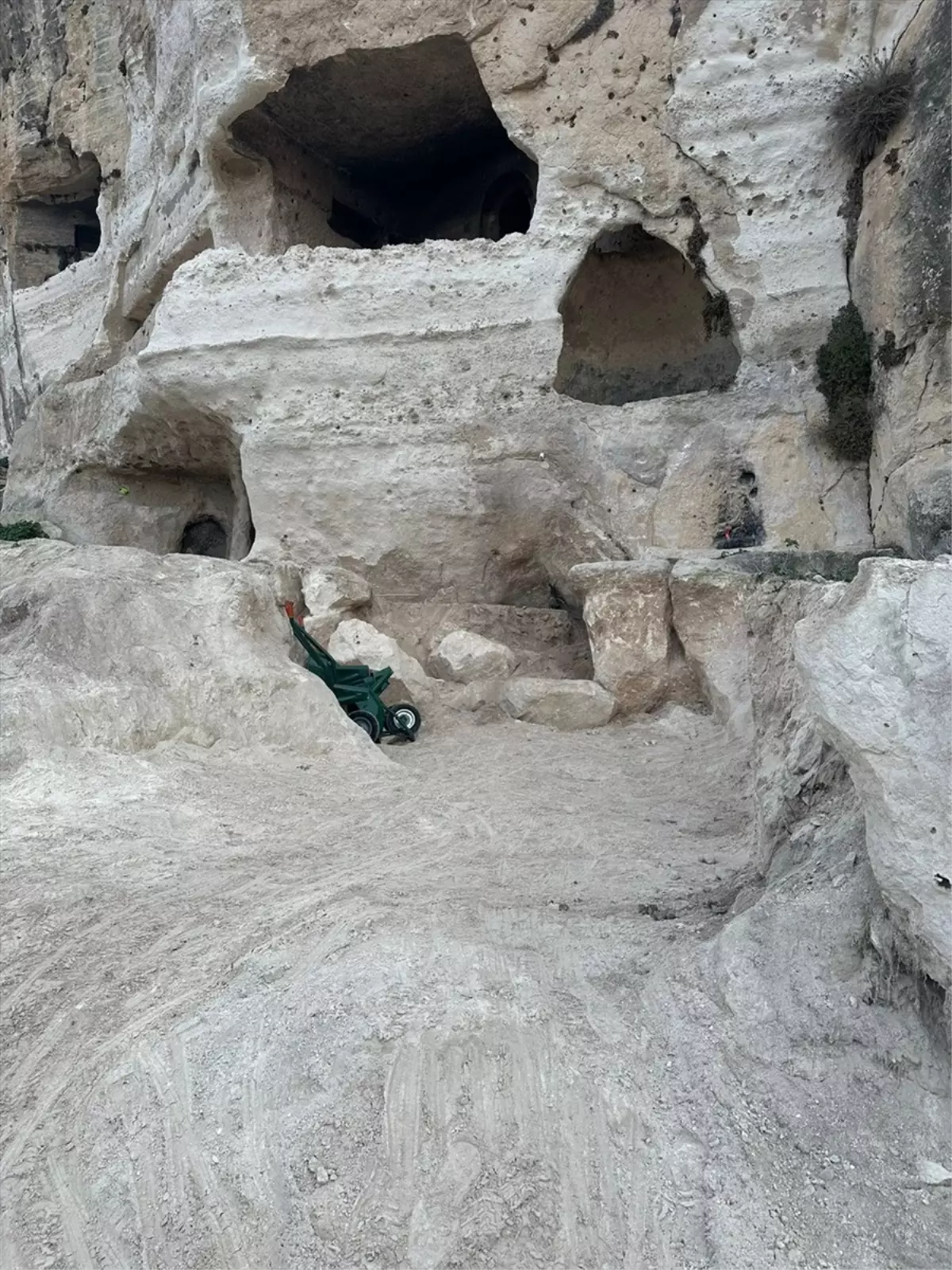 Hasankeyf'teki Mağaralar Turizme Kazandırılıyor